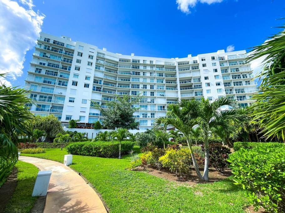 Punta Me Luxury Apartments Ocean View & Beach Front In Amara Κανκούν Εξωτερικό φωτογραφία